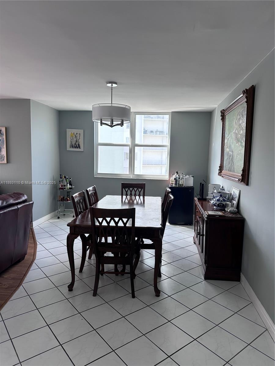 image Arlen House Condo42