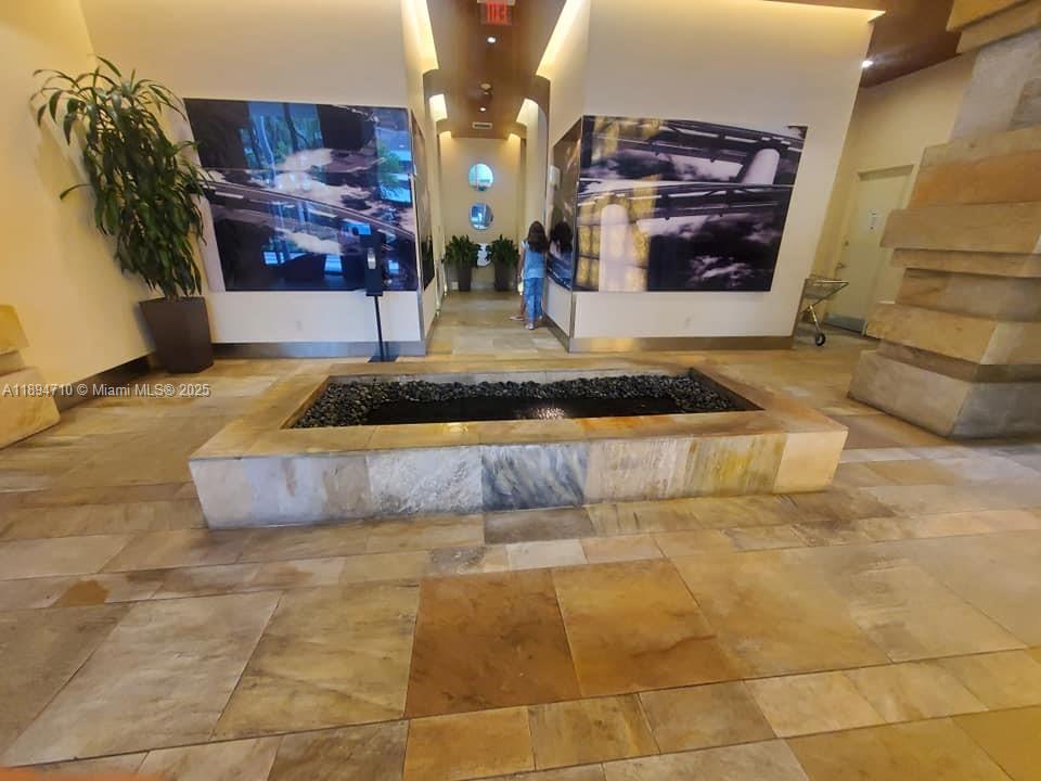 image 500 Brickell West Condo7