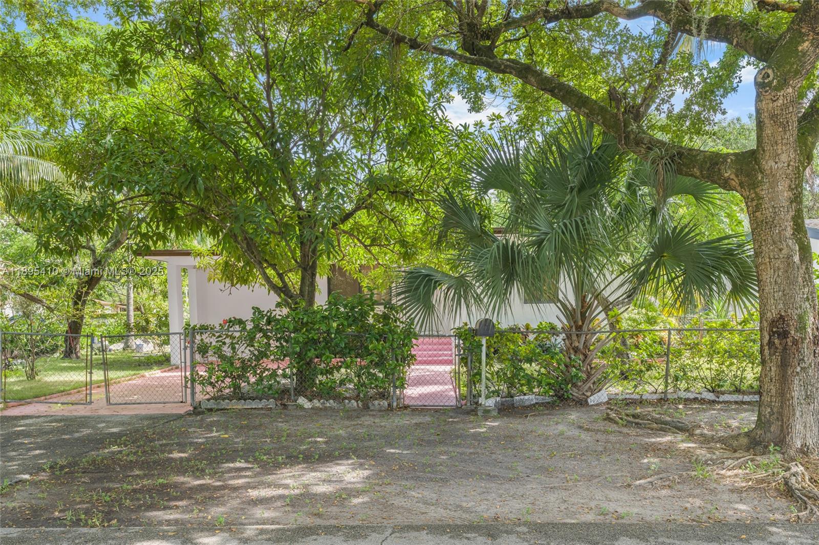 12037 NW 8th Ave