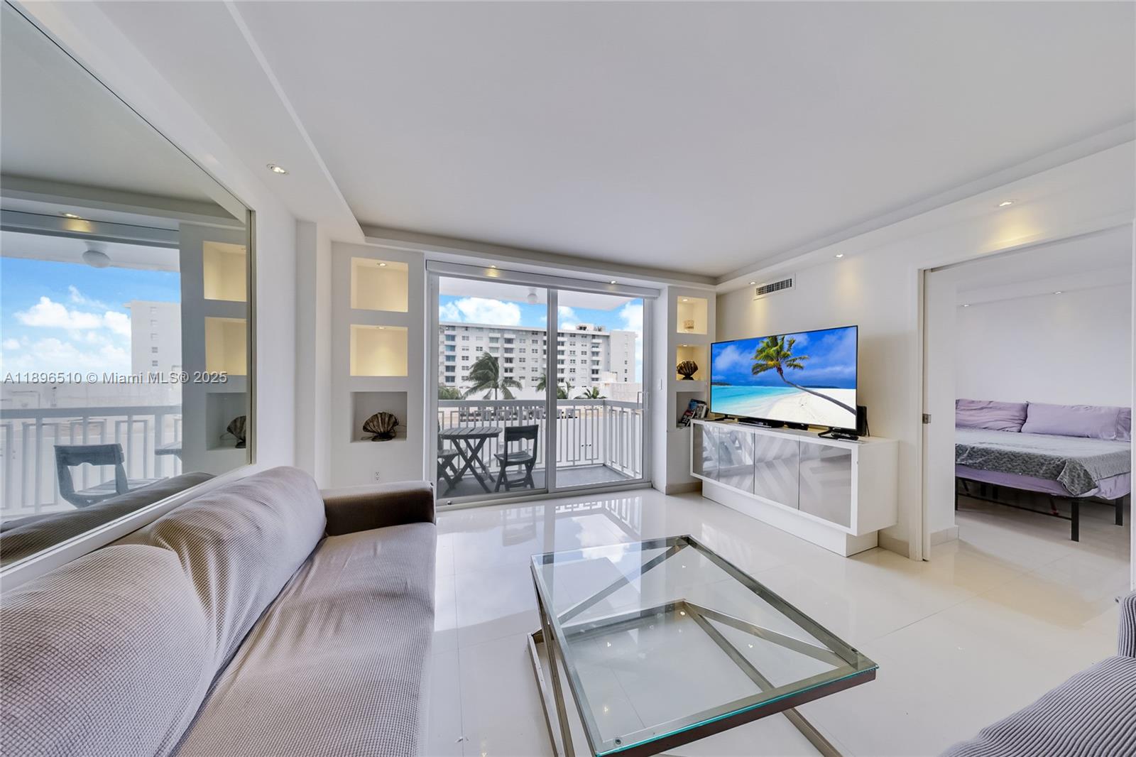 401 Ocean Dr #624 Miami Beach, FL 33139