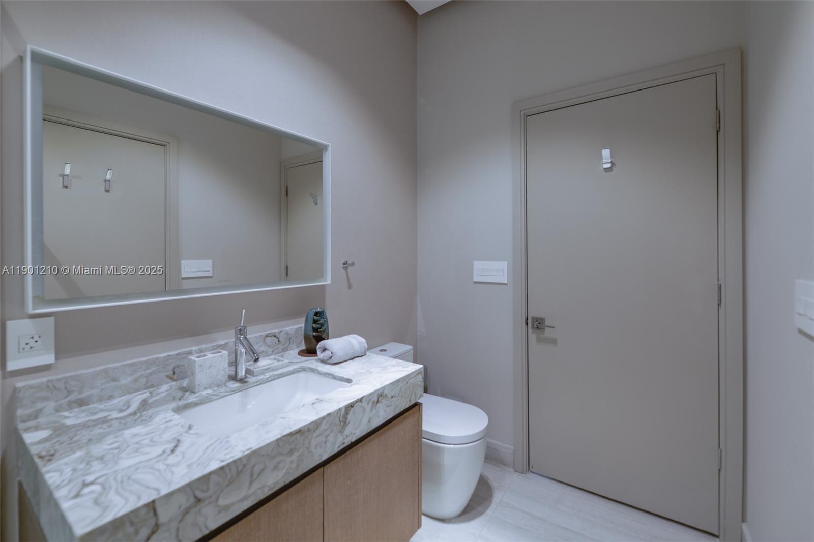 image Icon Brickell11