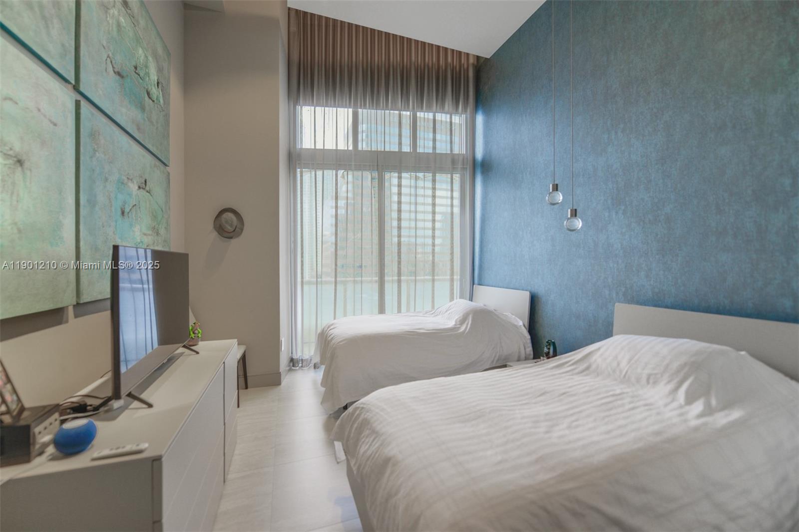 image Icon Brickell13