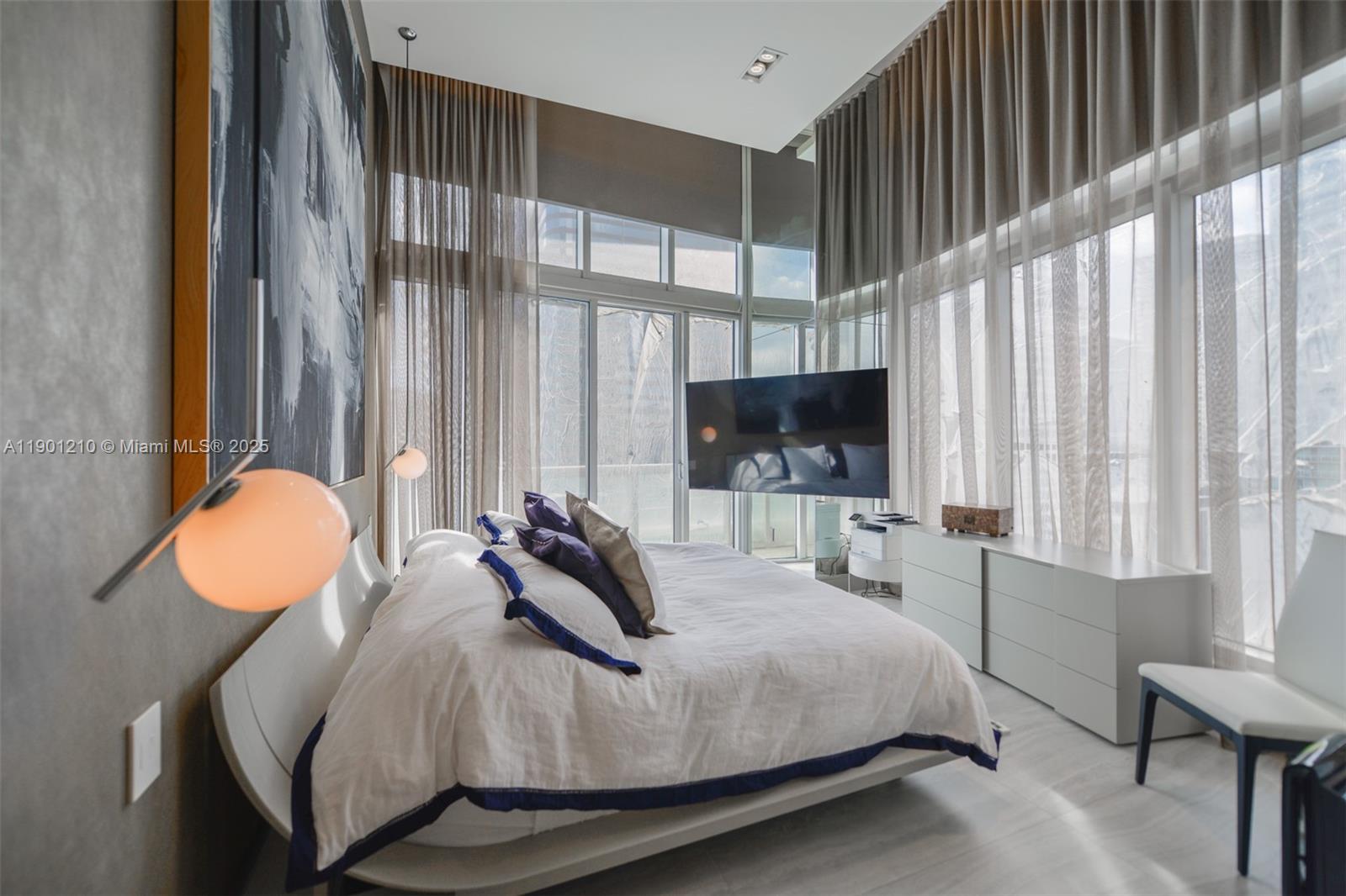 image Icon Brickell16