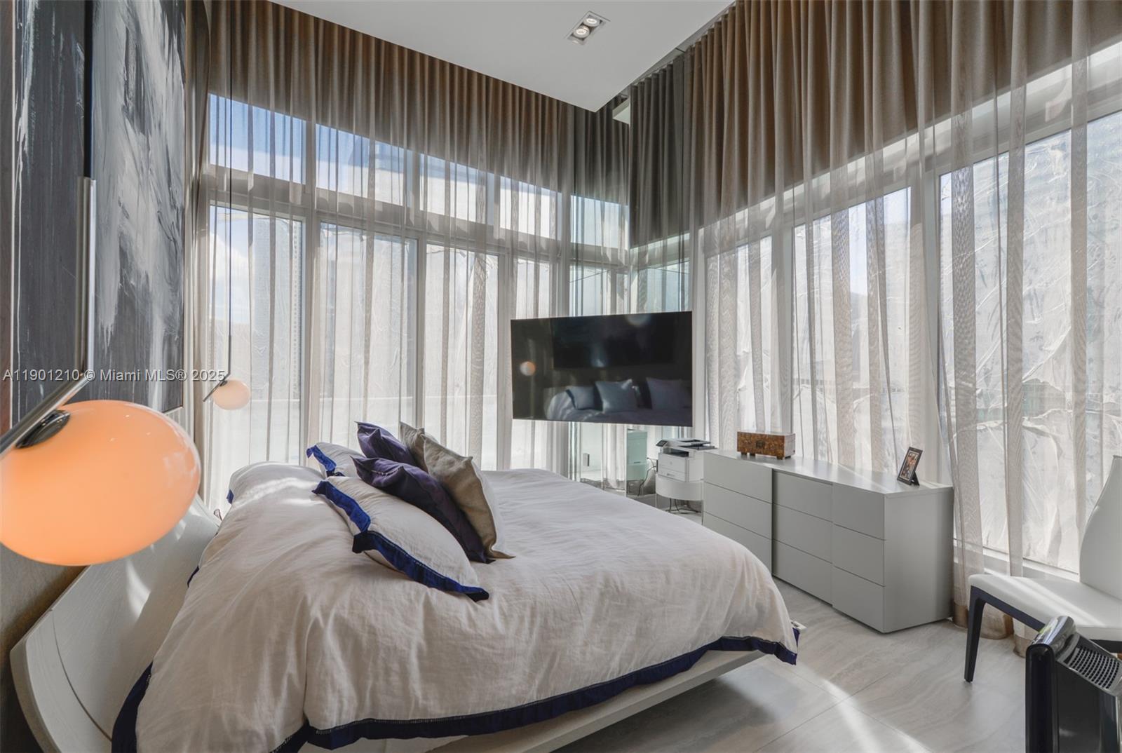 image Icon Brickell19