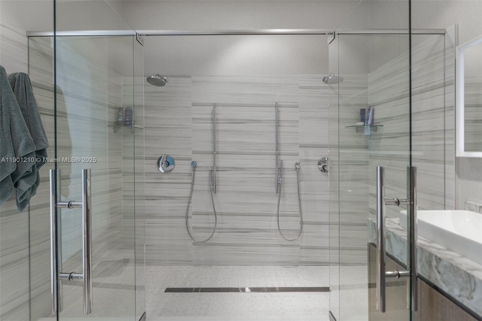 image Icon Brickell22