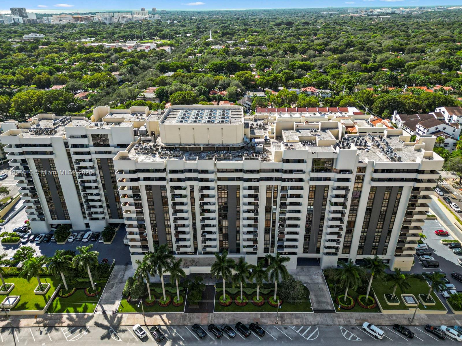 600 Biltmore Way #902