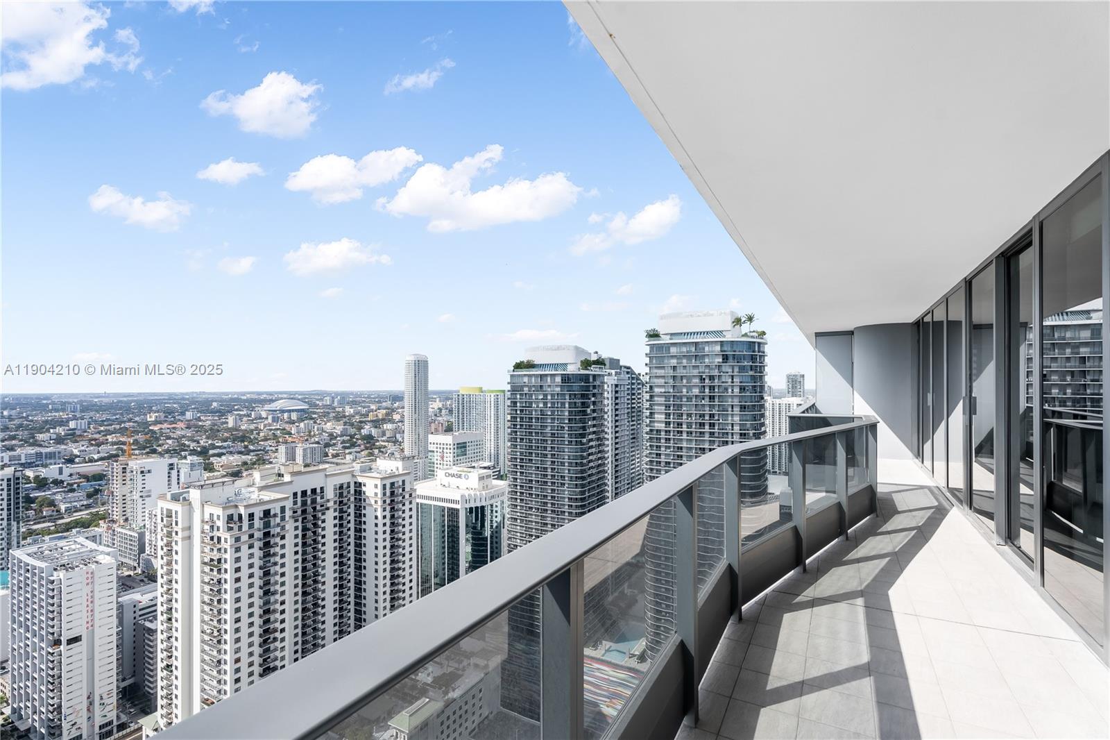 1000 Brickell Plz #4806