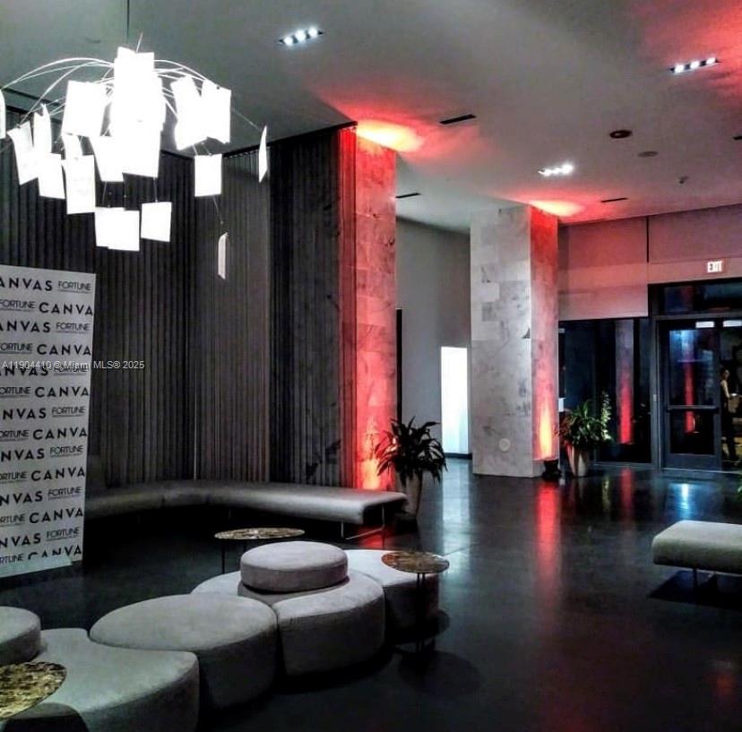 image Canvas Condo17