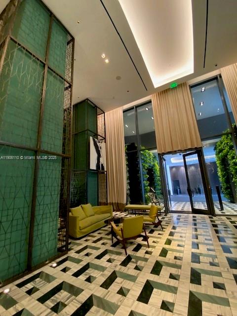 image 801 Sma Designer Suites C9