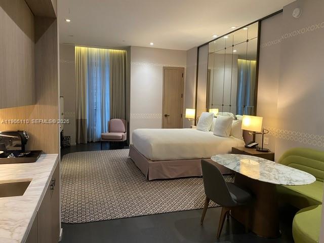 image 801 Sma Designer Suites C14