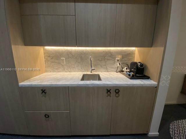 image 801 Sma Designer Suites C16