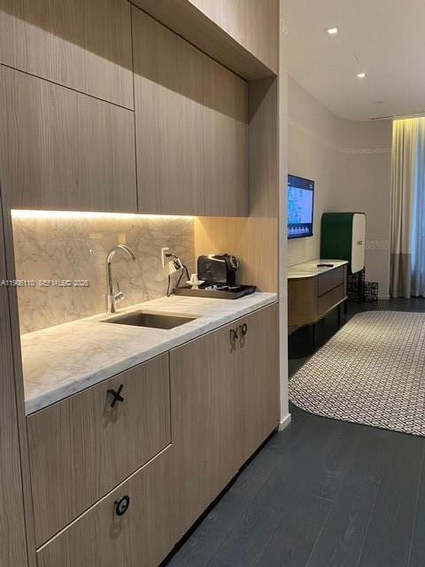 image 801 Sma Designer Suites C17