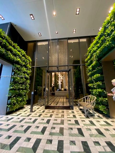 image 801 Sma Designer Suites C1