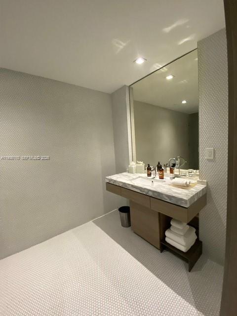 image 801 Sma Designer Suites C26