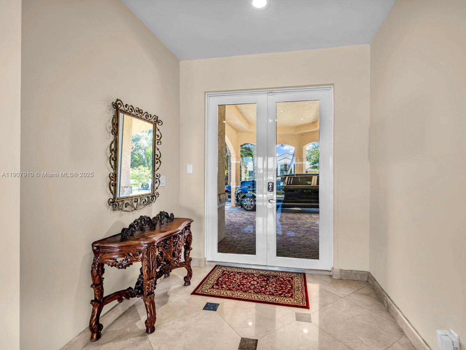 2710 Walkers Way Weston, FL 33331