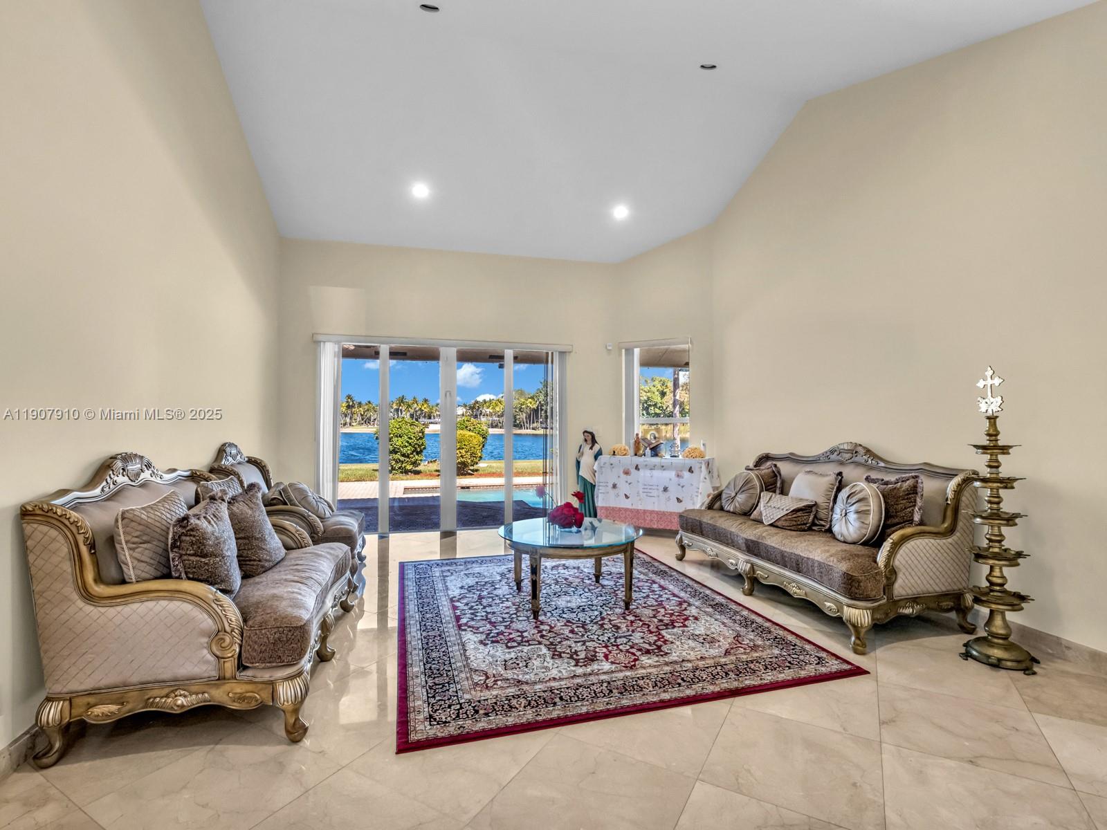 2710 Walkers Way Weston, FL 33331