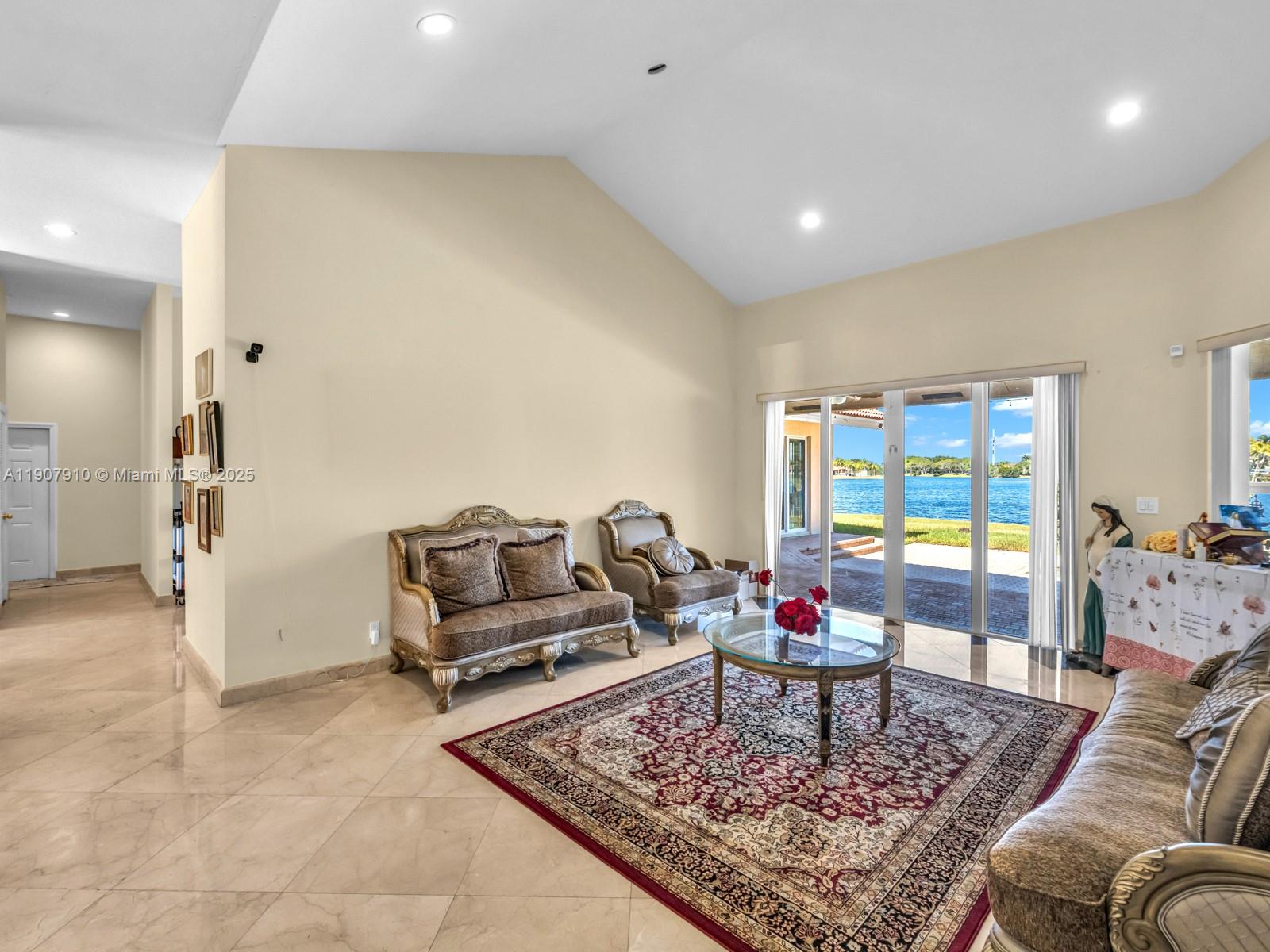 2710 Walkers Way Weston, FL 33331