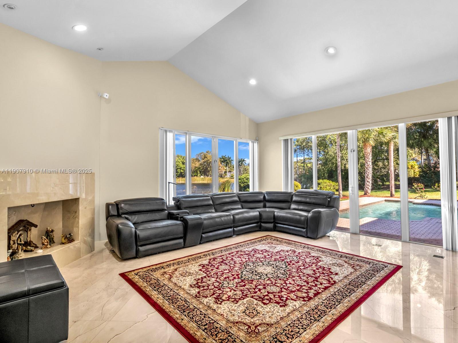 2710 Walkers Way Weston, FL 33331