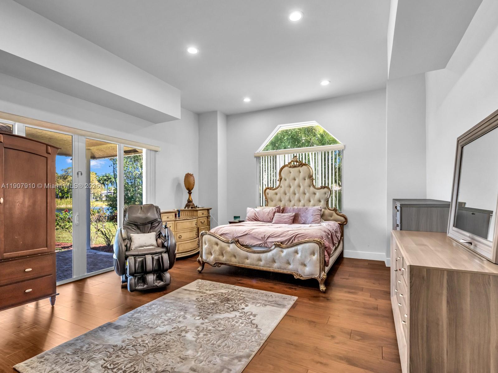 2710 Walkers Way Weston, FL 33331