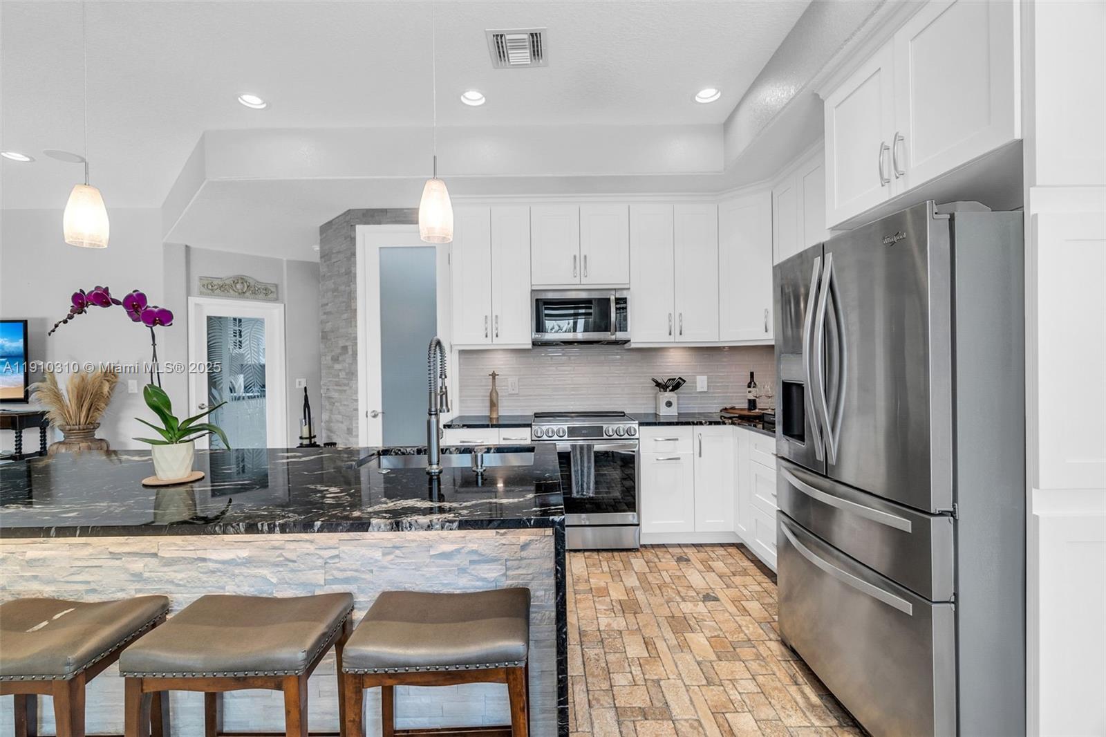 15974 SW 16th St Pembroke Pines, FL 33027