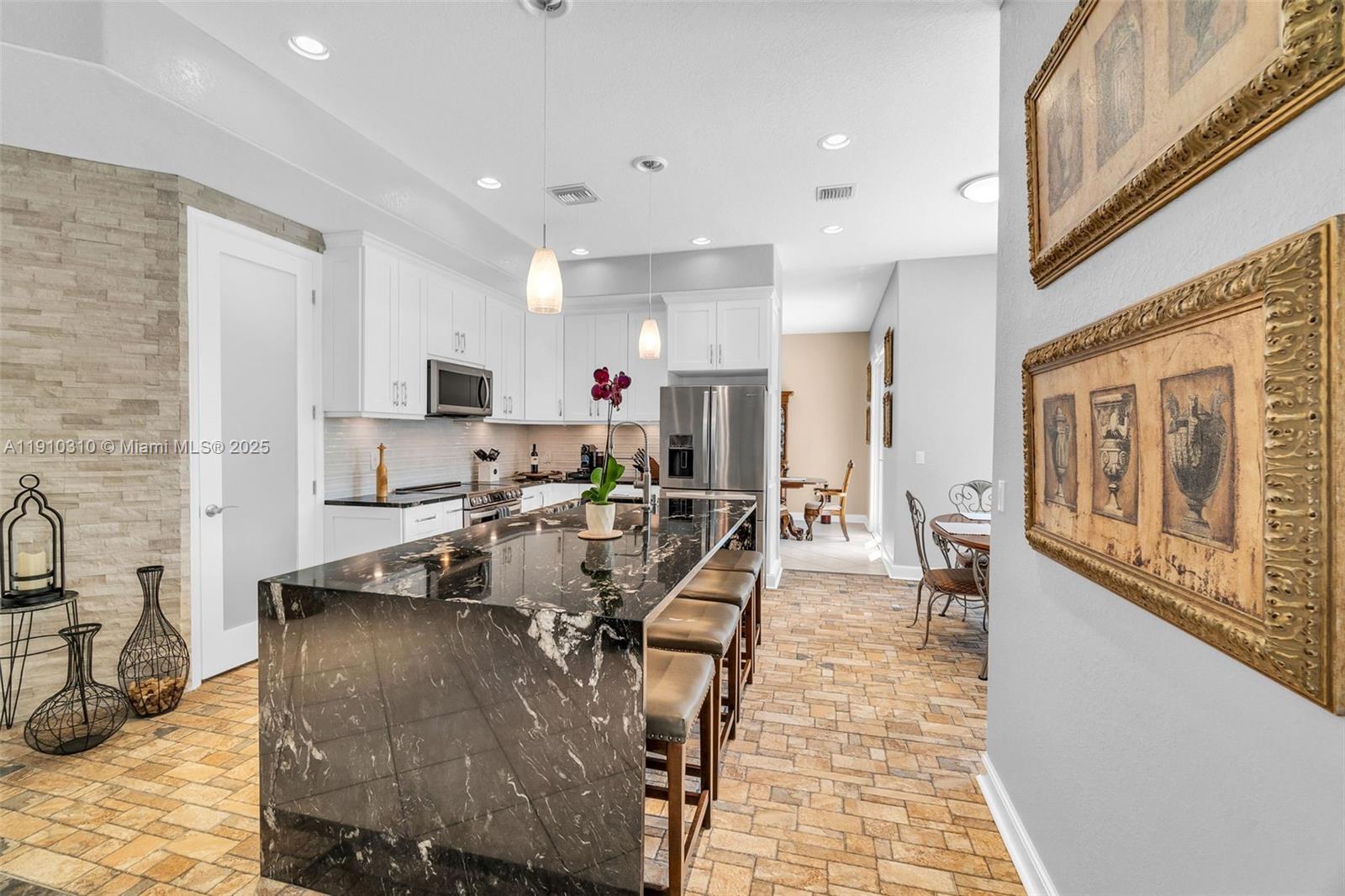 15974 SW 16th St Pembroke Pines, FL 33027