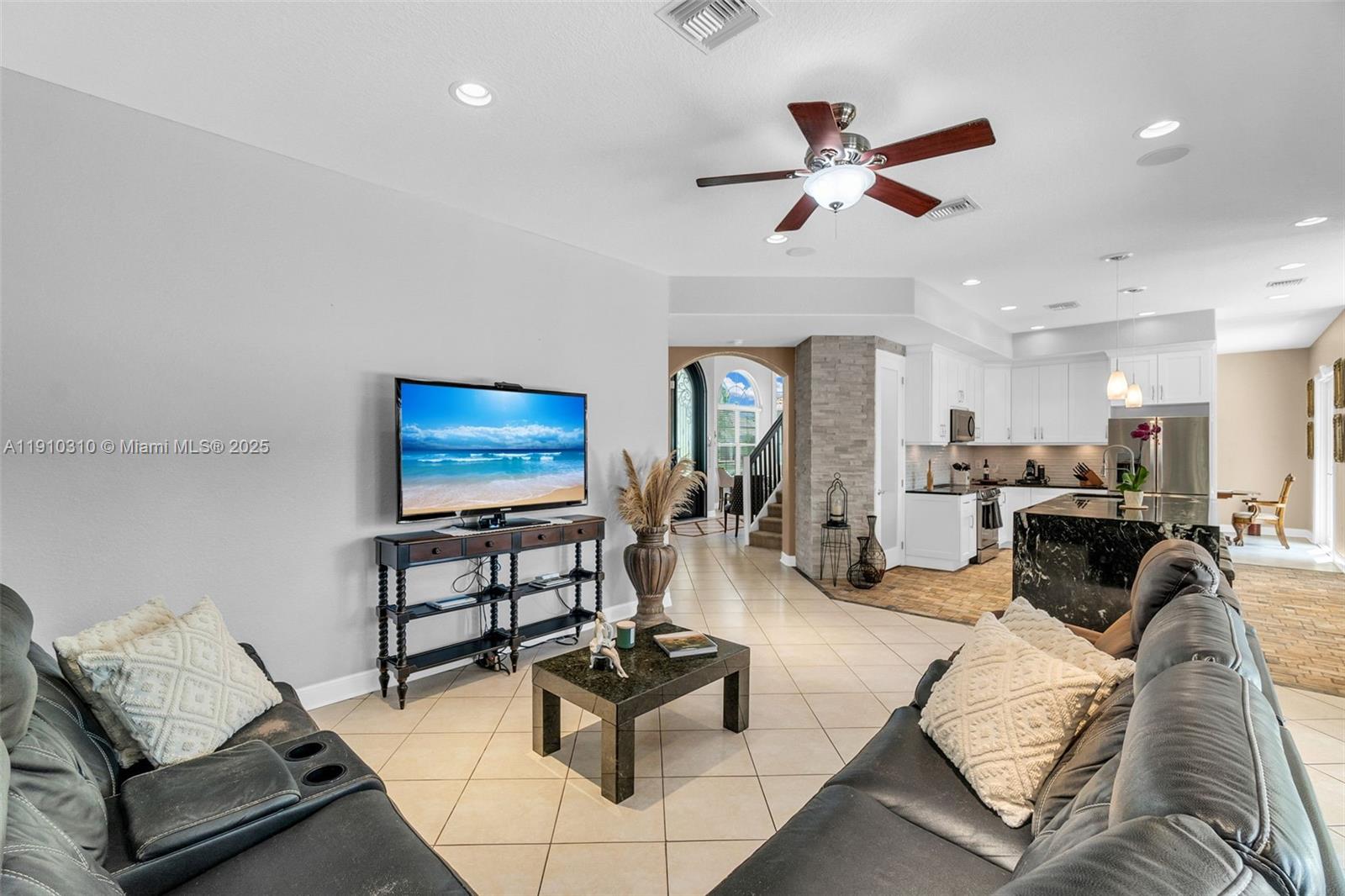 15974 SW 16th St Pembroke Pines, FL 33027