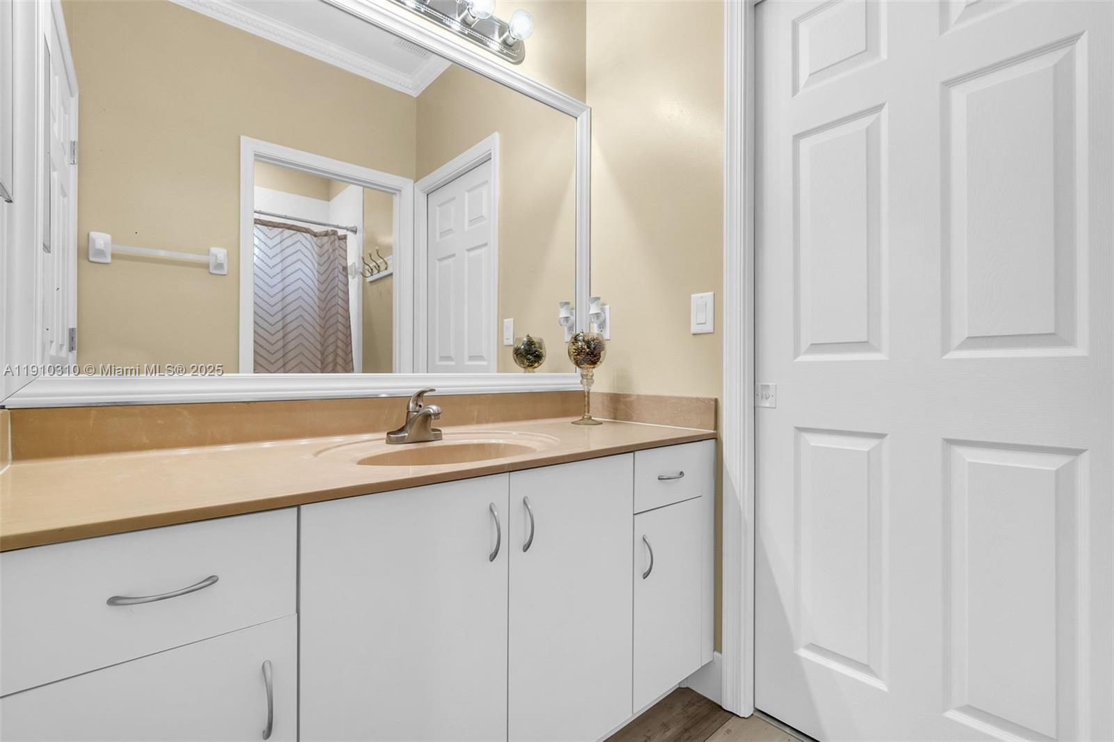 15974 SW 16th St Pembroke Pines, FL 33027