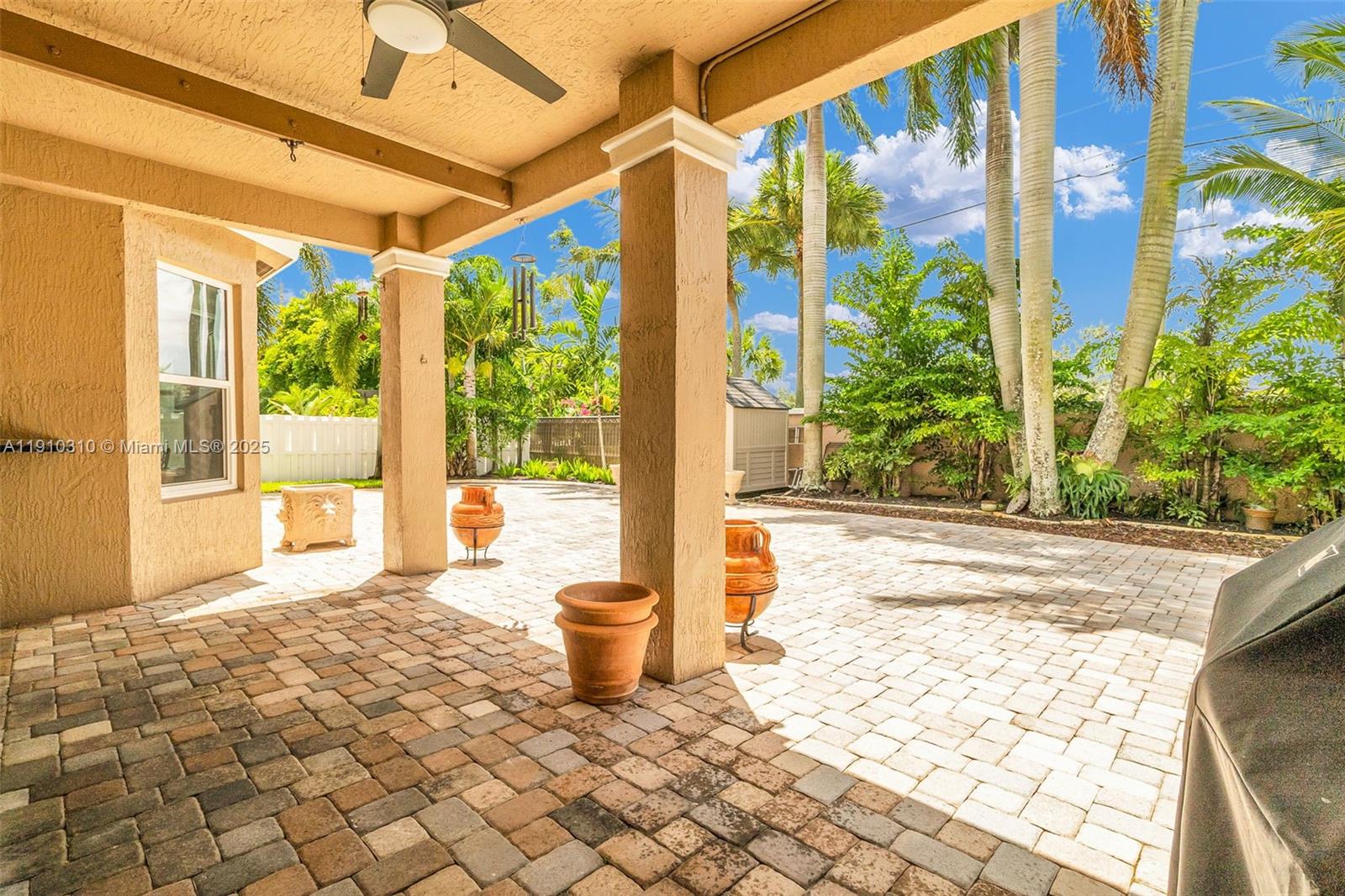 15974 SW 16th St Pembroke Pines, FL 33027