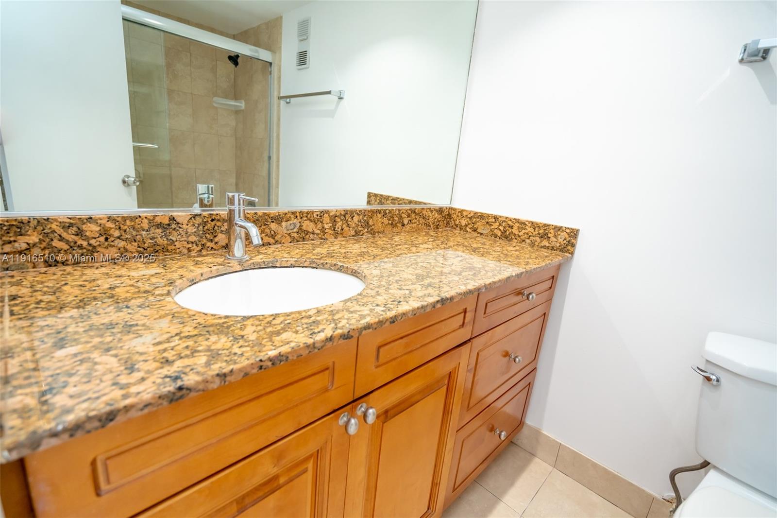 3527 NE 168th St #301 North Miami Beach, FL 33160