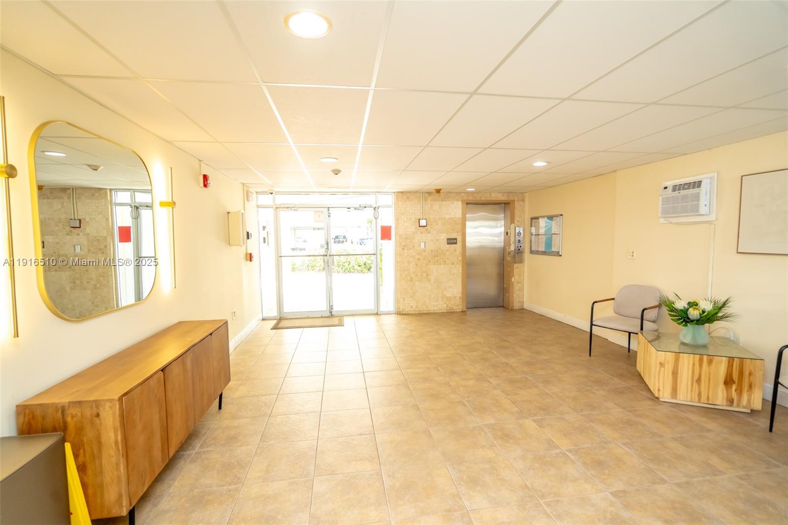 3527 NE 168th St #301 North Miami Beach, FL 33160