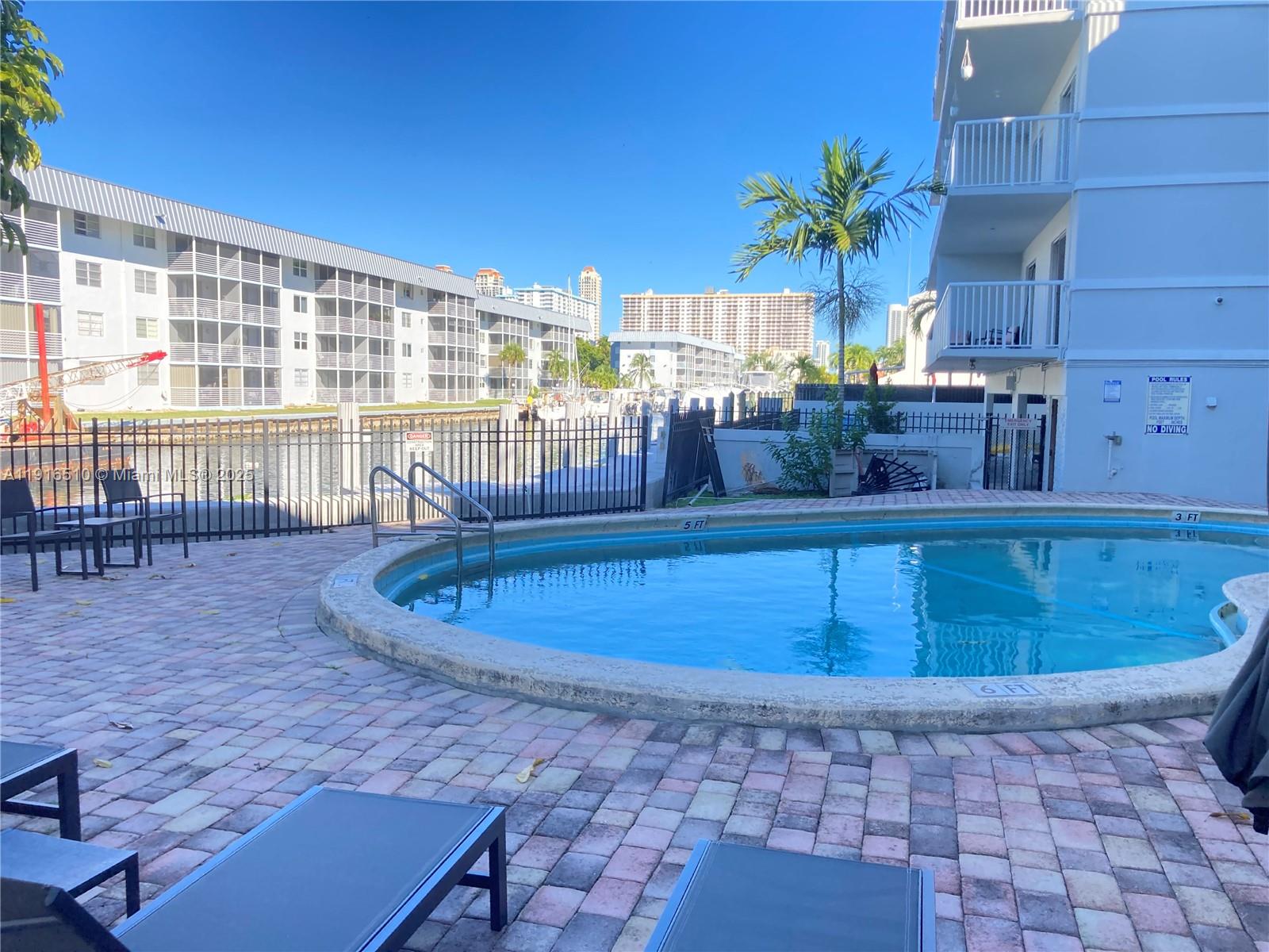 3527 NE 168th St #301 North Miami Beach, FL 33160