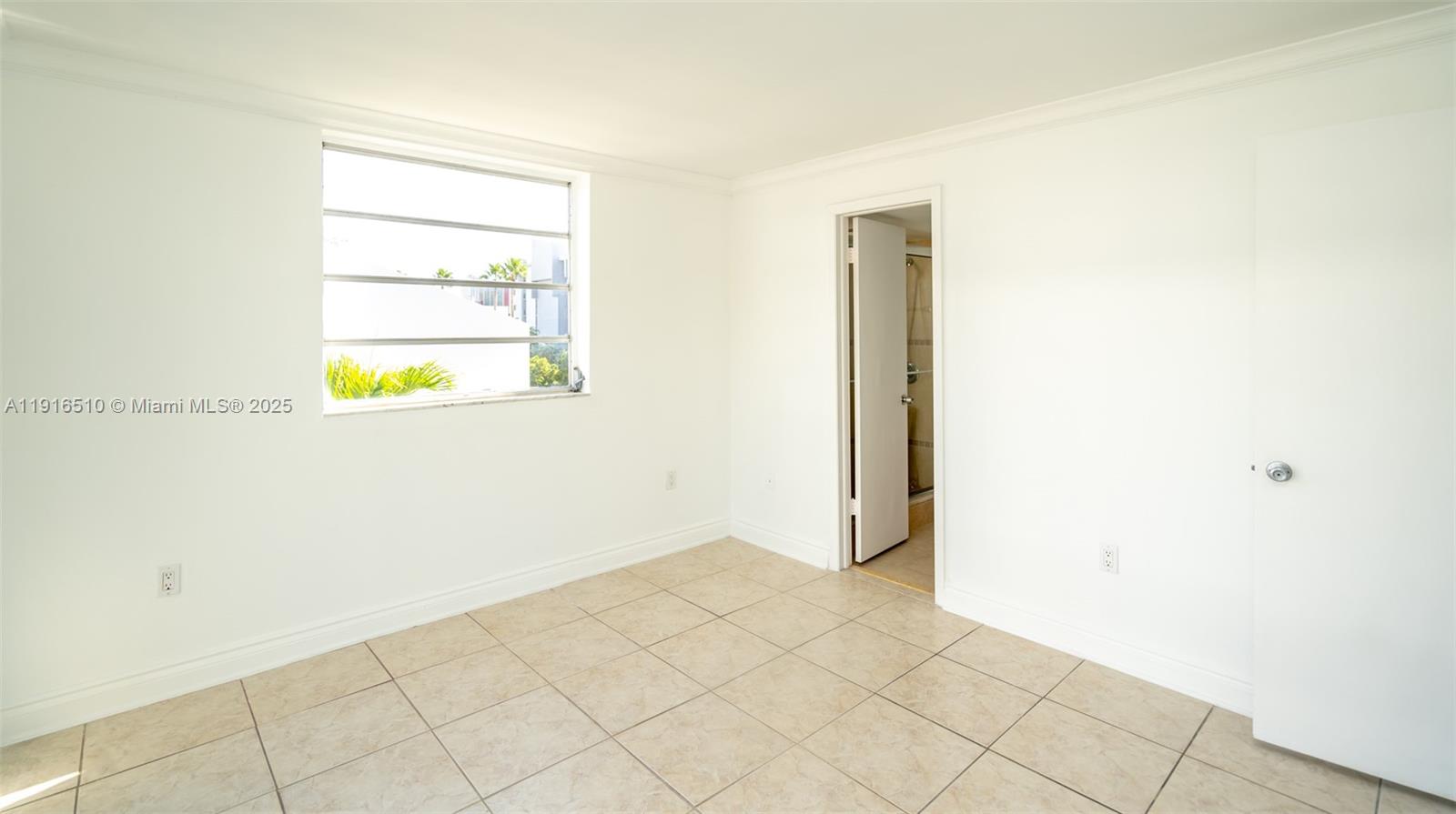 3527 NE 168th St #301 North Miami Beach, FL 33160