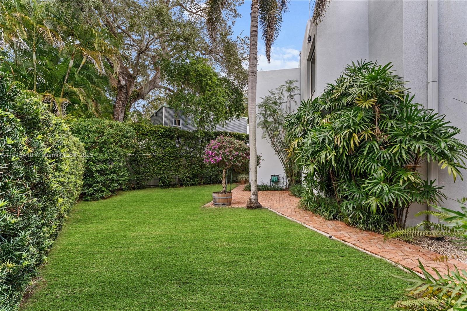 2475 S Bayshore Dr #2 Miami, FL 33133