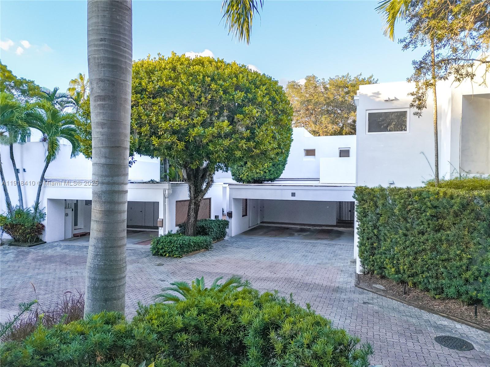 2475 S Bayshore Dr #2 Miami, FL 33133