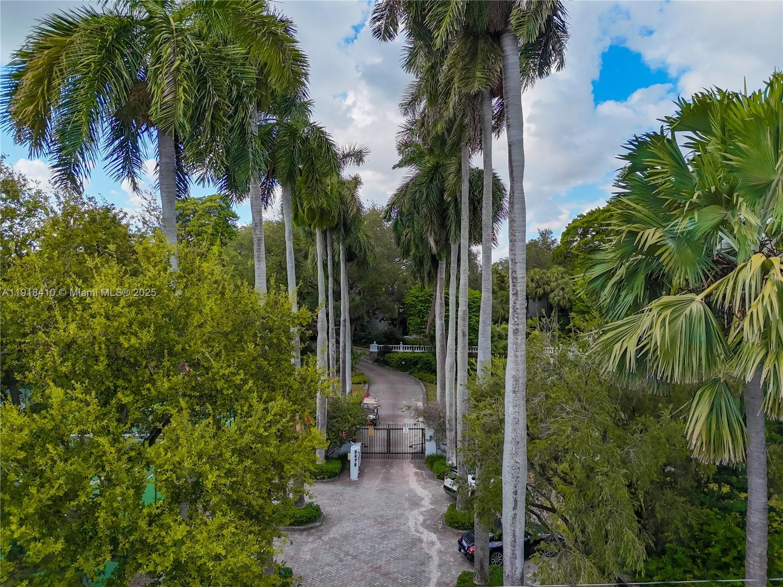 2475 S Bayshore Dr #2 Miami, FL 33133