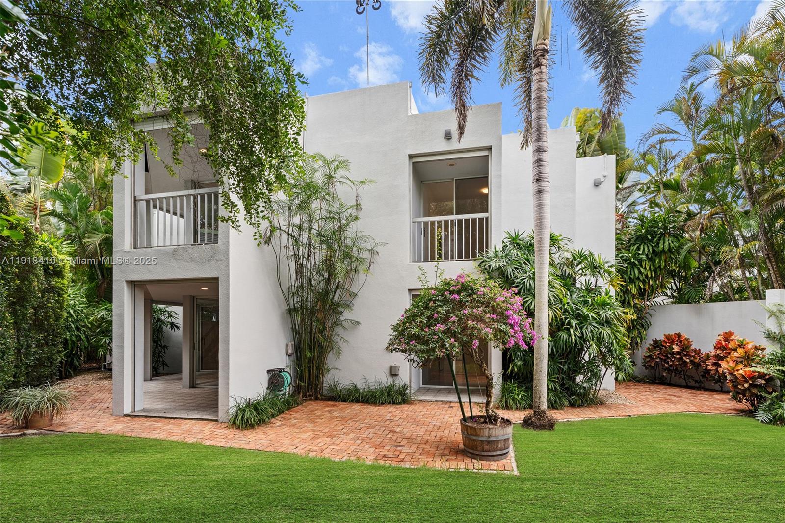 2475 S Bayshore Dr #2 Miami, FL 33133