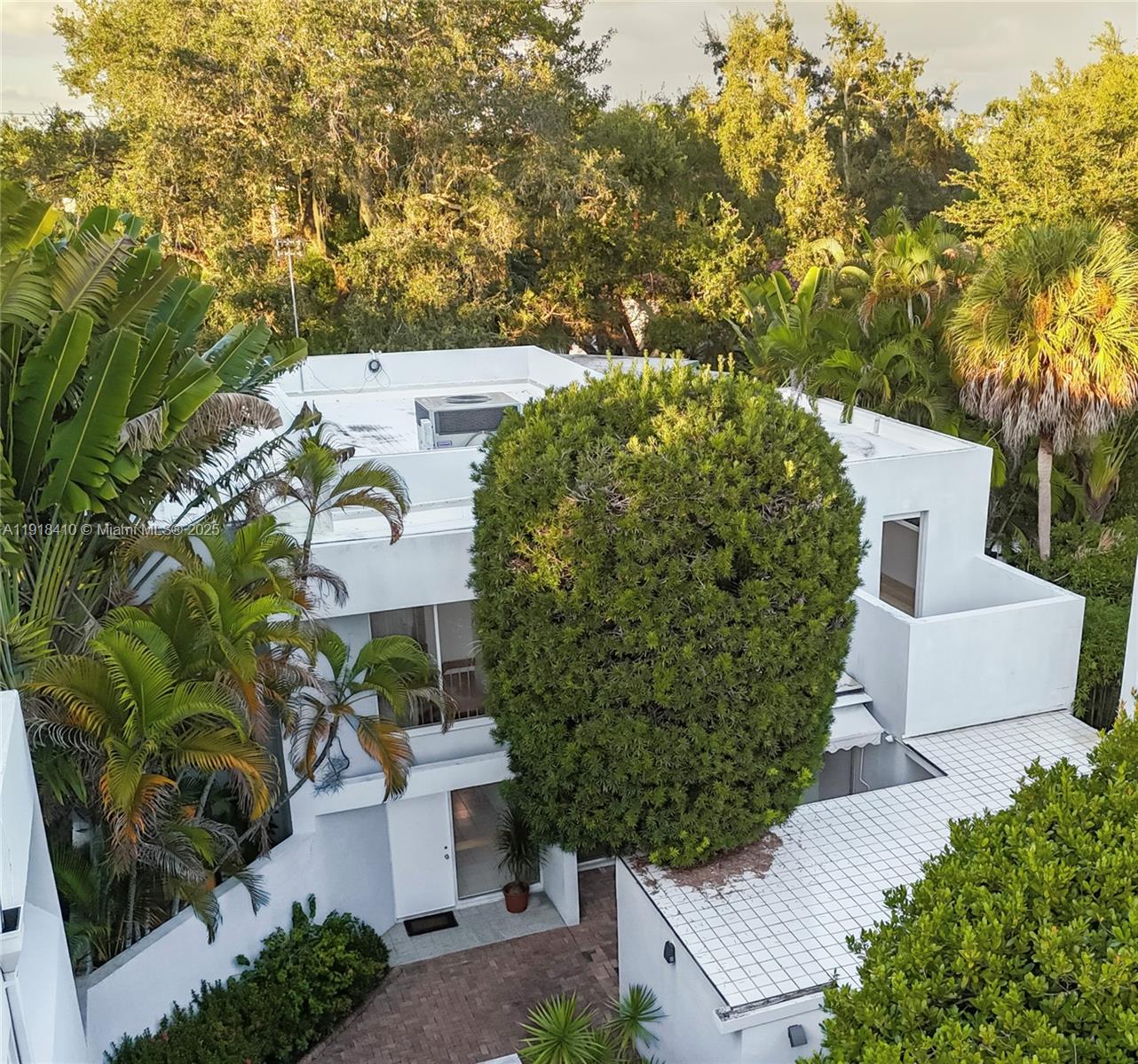 2475 S Bayshore Dr #2 Miami, FL 33133