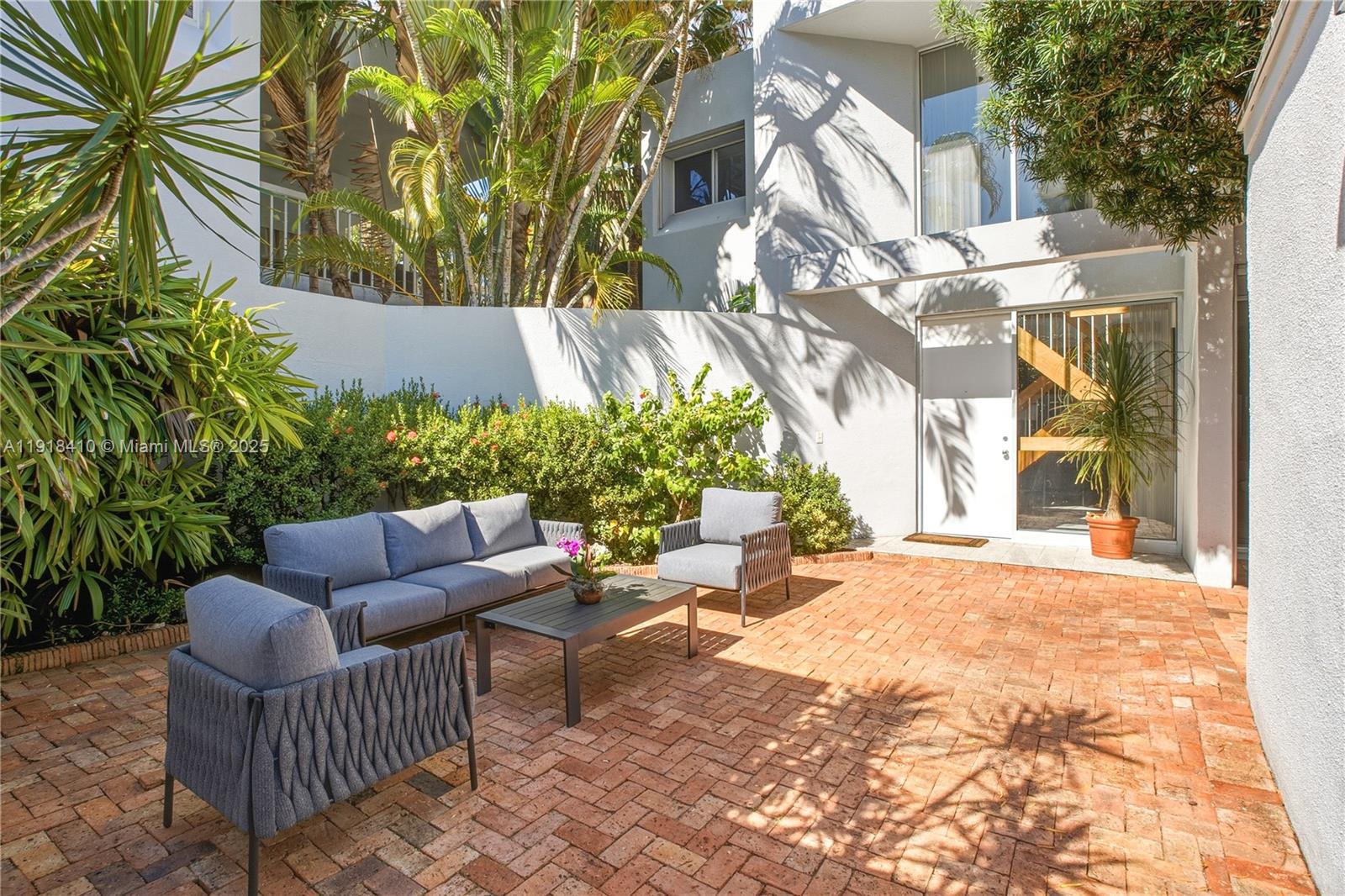 2475 S Bayshore Dr #2 Miami, FL 33133