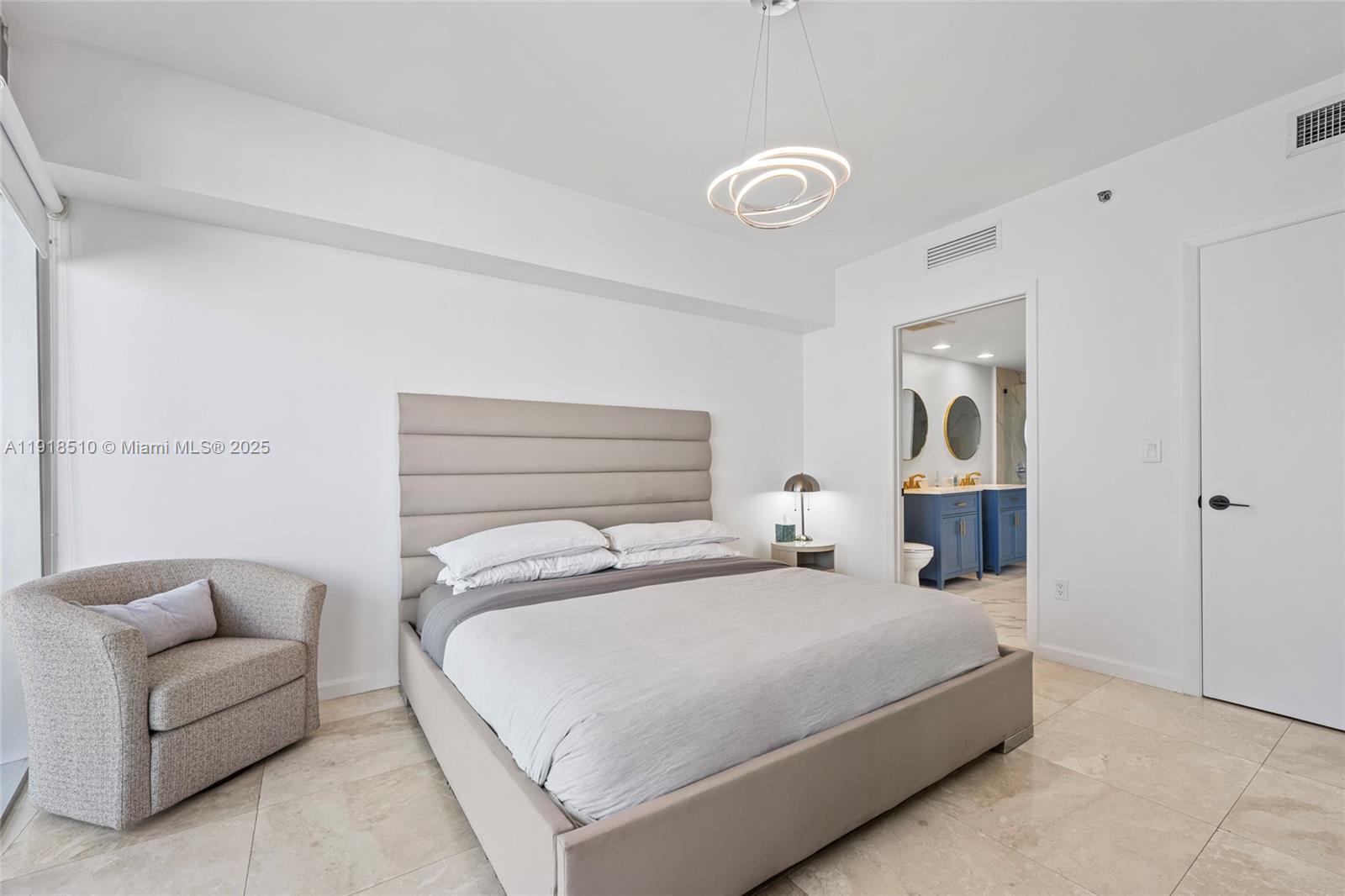 485 Brickell Ave #3503 Miami, FL 33131