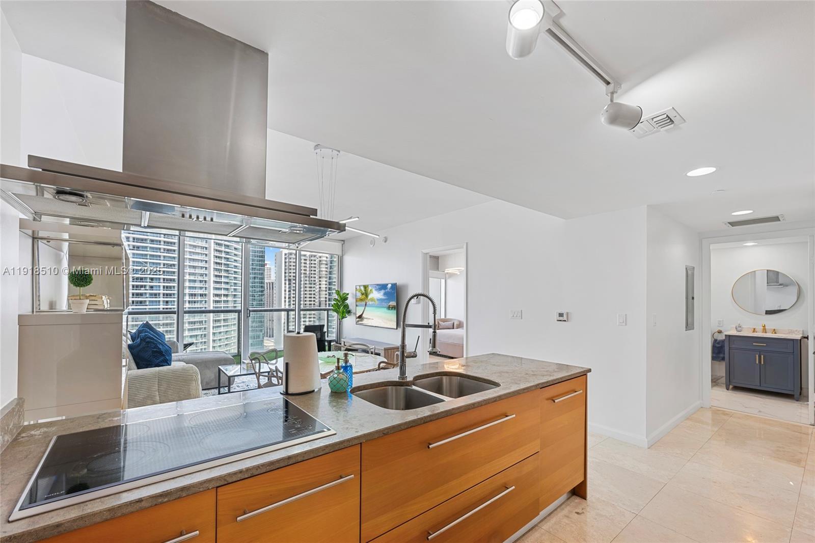 485 Brickell Ave #3503 Miami, FL 33131