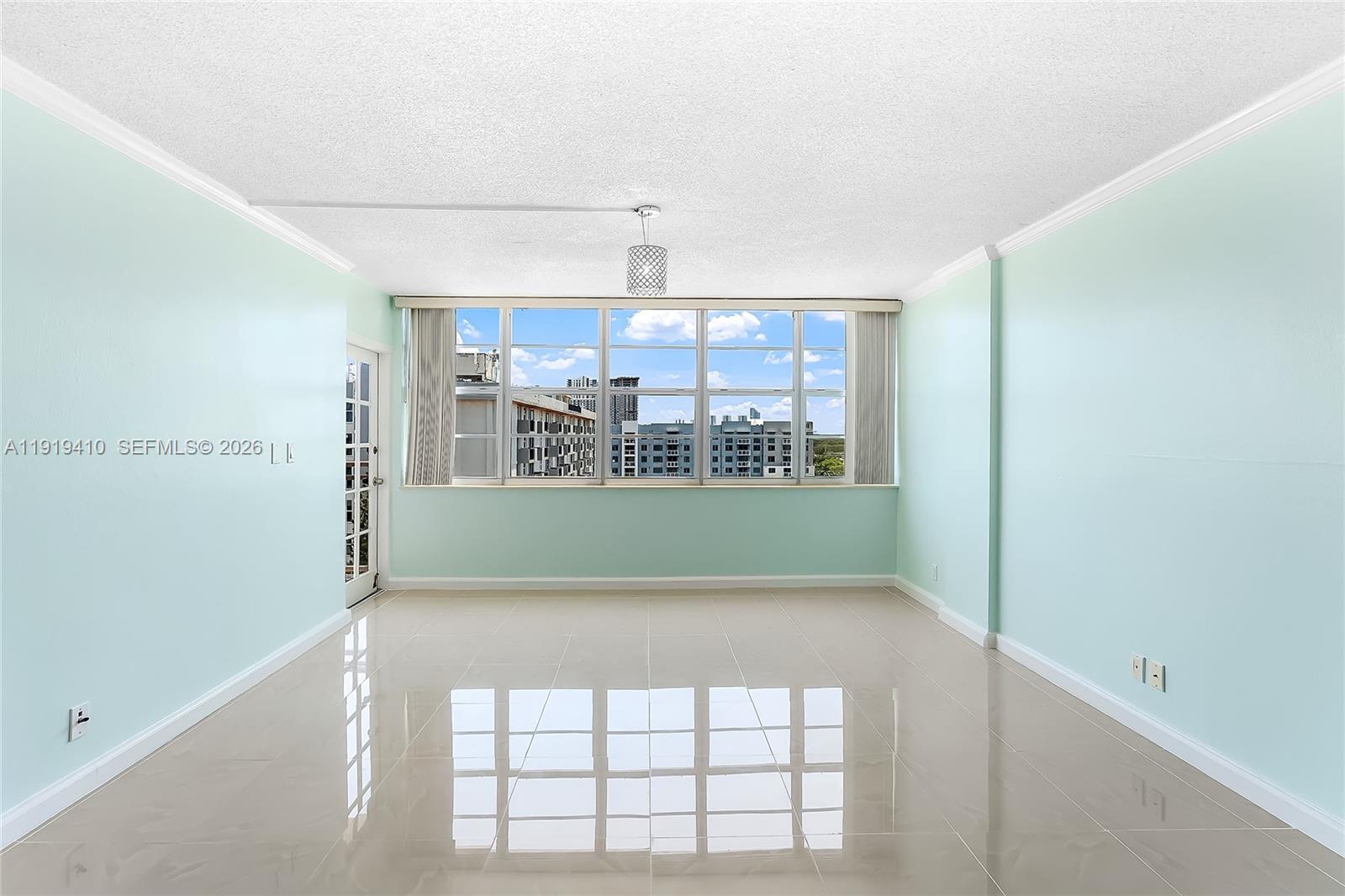 2025 NE 164th St #907 North Miami Beach, FL 33162