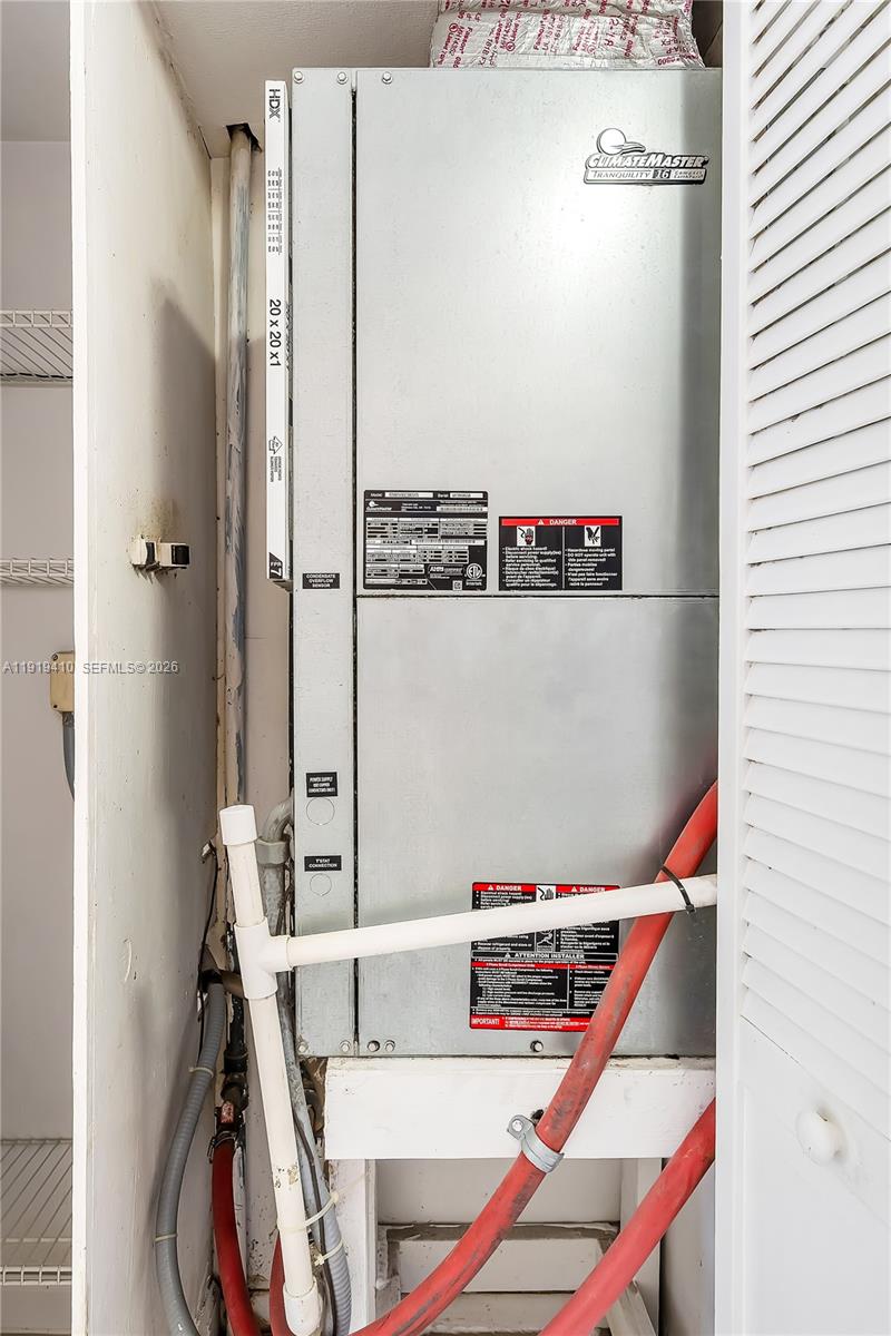 2025 NE 164th St #907 North Miami Beach, FL 33162