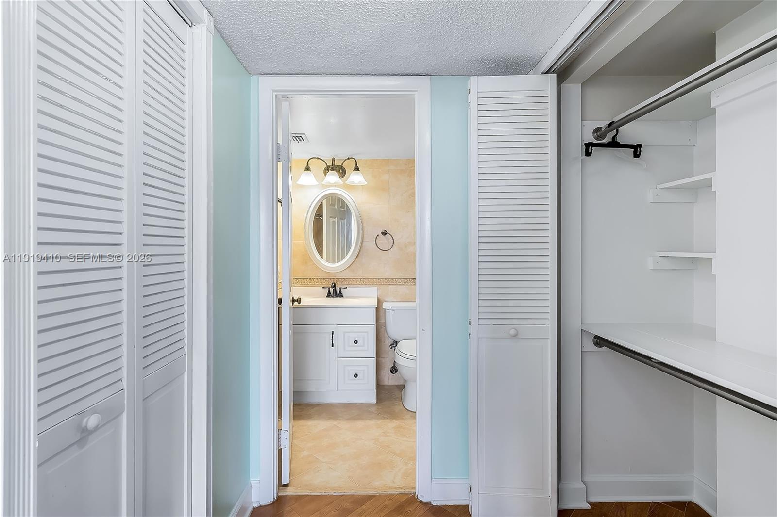 2025 NE 164th St #907 North Miami Beach, FL 33162