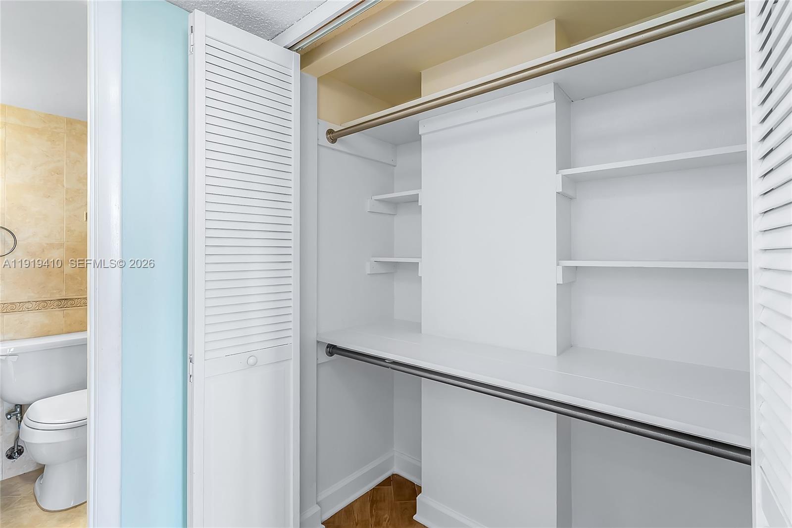 2025 NE 164th St #907 North Miami Beach, FL 33162