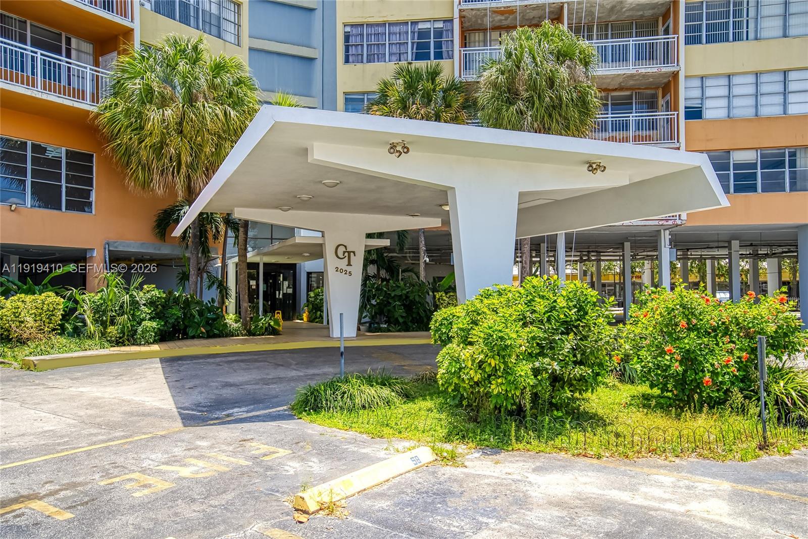 2025 NE 164th St #907 North Miami Beach, FL 33162