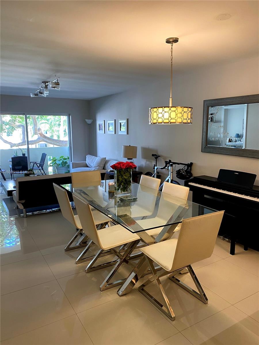 300 Galen Dr #205 Key Biscayne, FL 33149