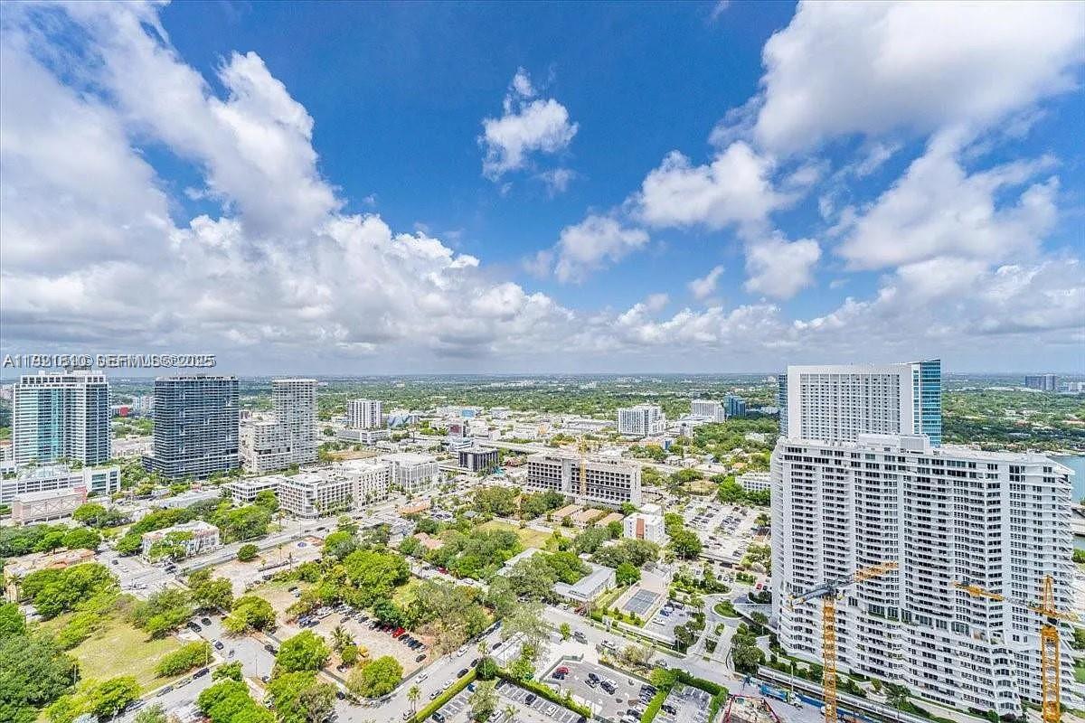 650 NE 32nd St #3808 Miami, FL 33137