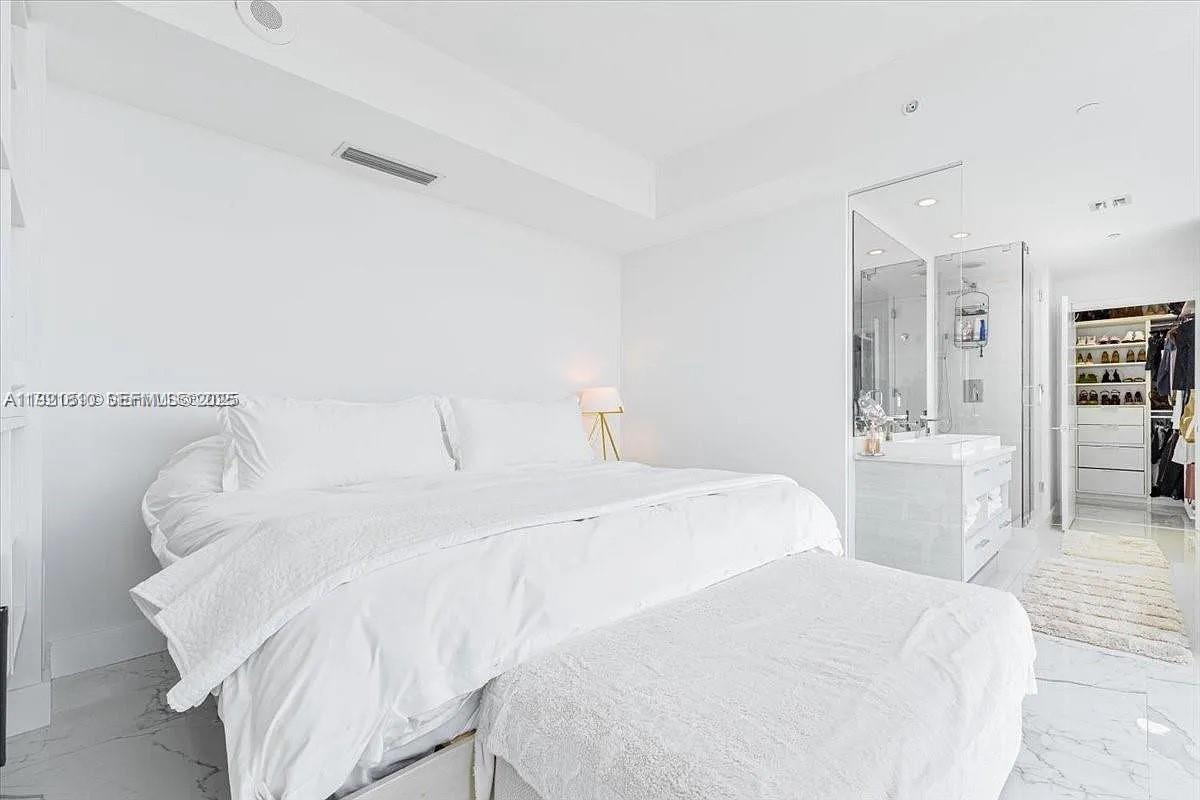 650 NE 32nd St #3808 Miami, FL 33137