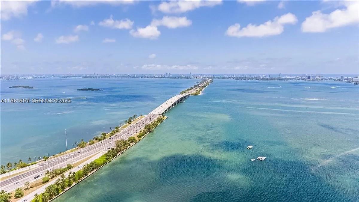 650 NE 32nd St #3808 Miami, FL 33137