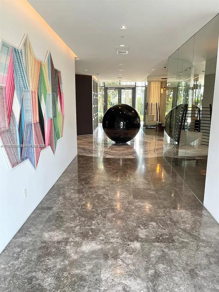 650 NE 32nd St #3808 Miami, FL 33137